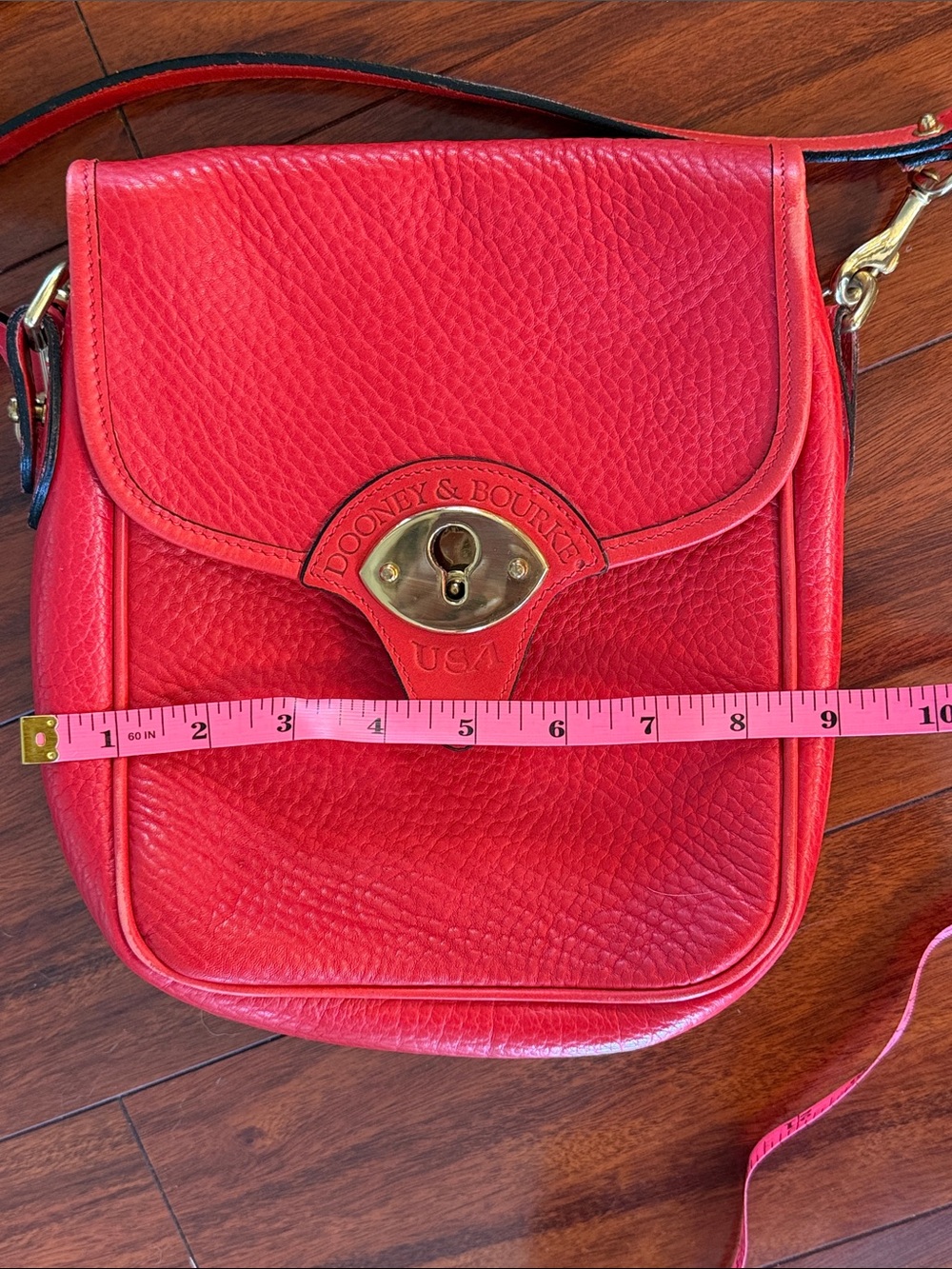 Vintage Dooney & Bourke Red Pebbled Leather Turn-Lock Crossbody - Picture 9 of 13